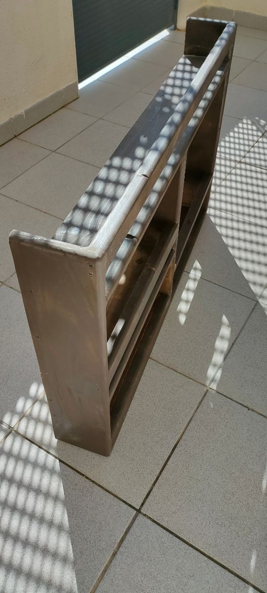 Estantería madera maciza