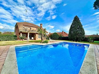 Chalet en venta en Canovelles