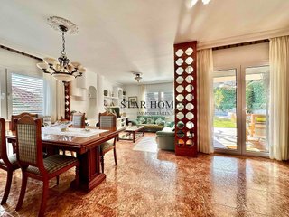 Chalet en venta en Canovelles