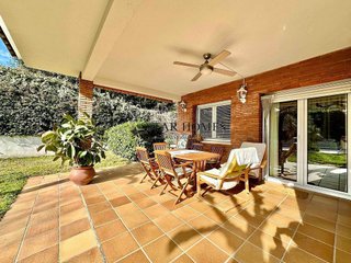 Chalet en venta en Canovelles