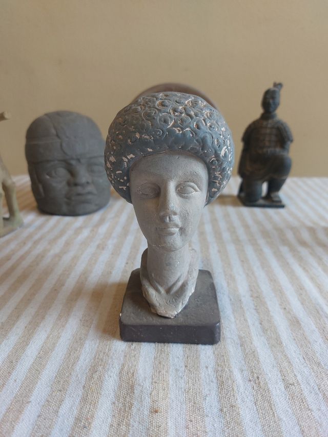 Decoración. 6 figuras.