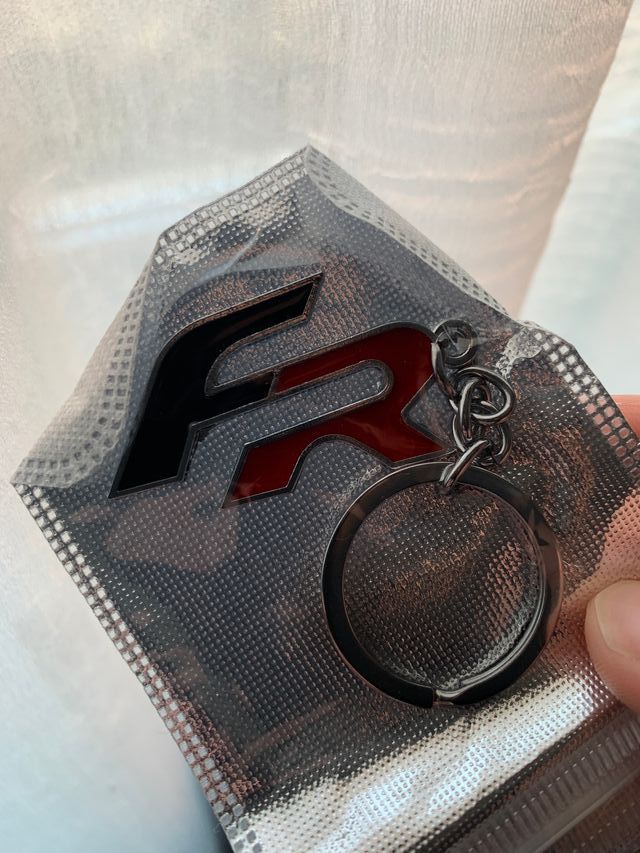 Portachiavi Seat FR in metallo 2025