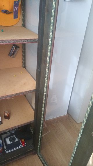 Vitrina antigua de madera