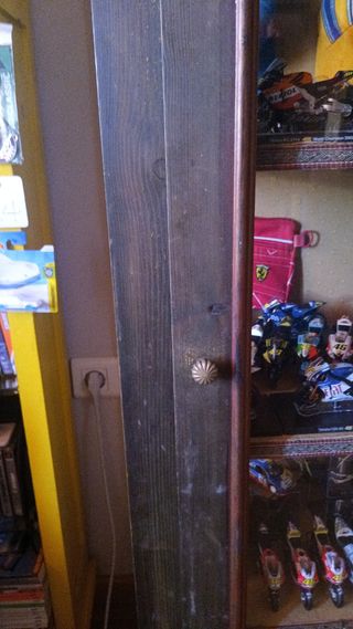 Vitrina antigua de madera