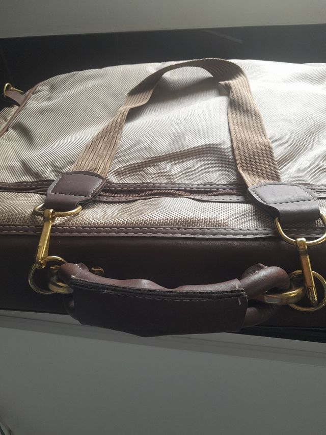 Portatrajes y maleta