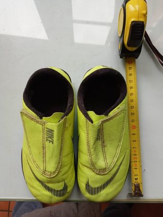 Bota Futbol Niño Nike