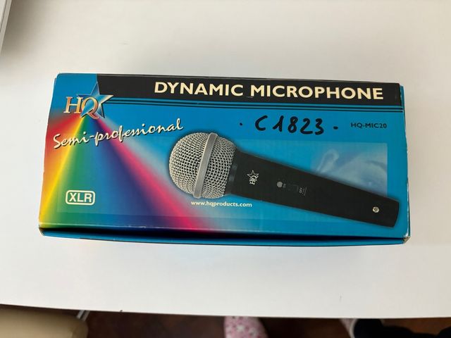 Micrófono dinámico semiprofesional