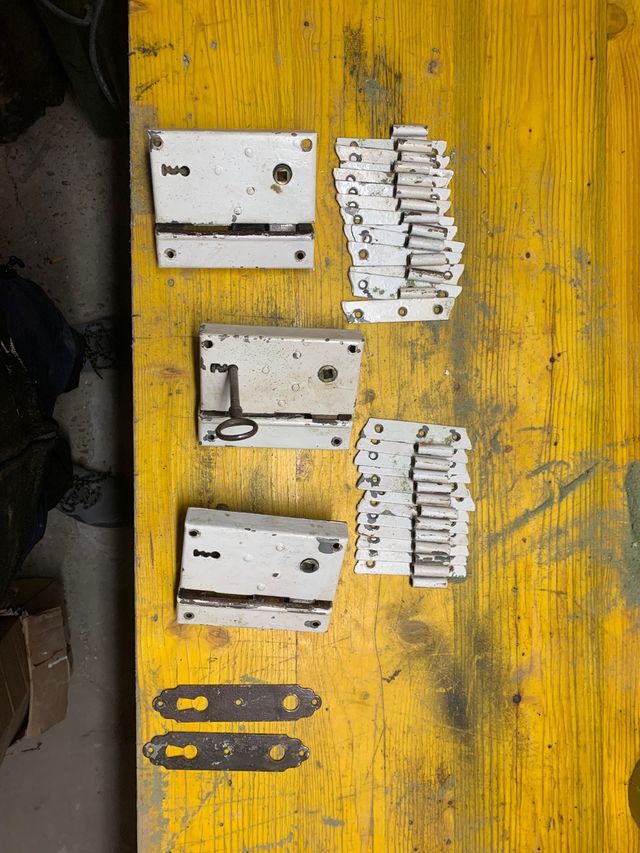 Cerraduras de parche con picaporte antiguas