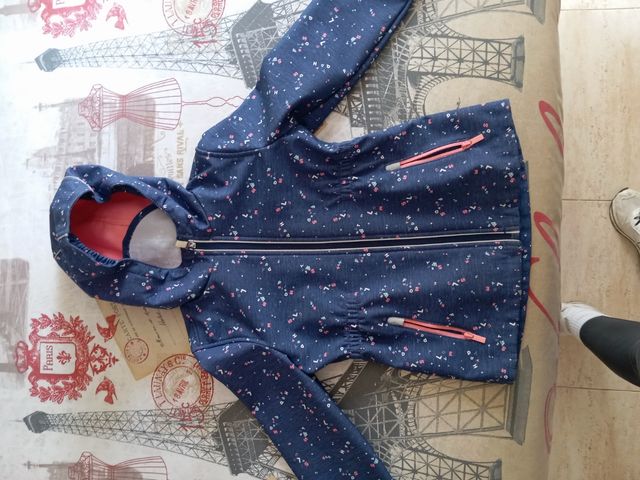 Chaqueta niña himpermeable 6-7 años