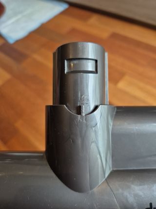 Minicepillo  aspiradora dyson V6