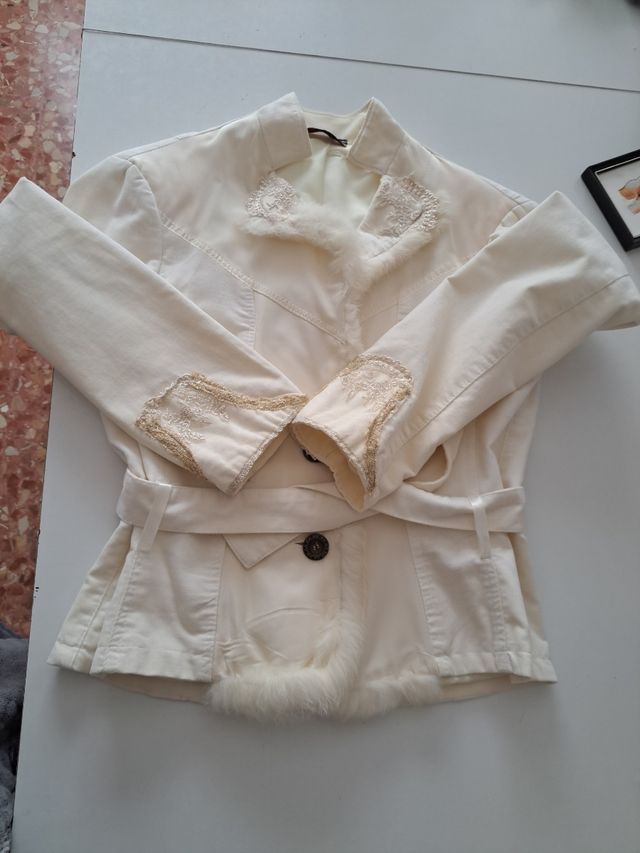 Jaquetita vestir ribeteada con piel de conejo nat.