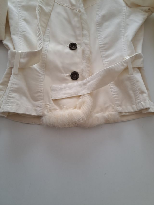 Jaquetita vestir ribeteada con piel de conejo nat.