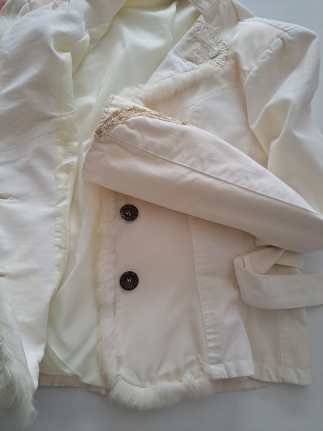 Jaquetita vestir ribeteada con piel de conejo nat.