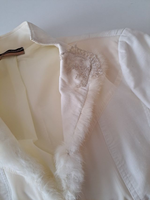 Jaquetita vestir ribeteada con piel de conejo nat.