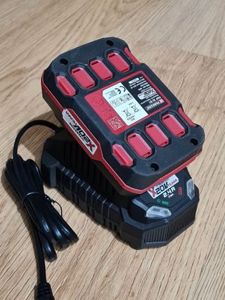 Cargador y batería 20v, 2Ah 