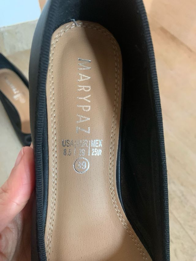 Bailarinas negras con tacón bajo