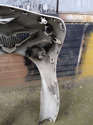 Frontal , escudo, carcasa Suzuki sixteen 125