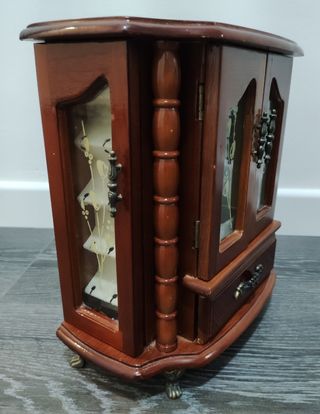 Carillon portagioie in legno