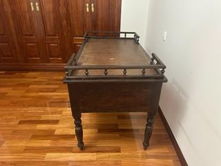 ESCRITORIO DE ESTILO CLASICO 