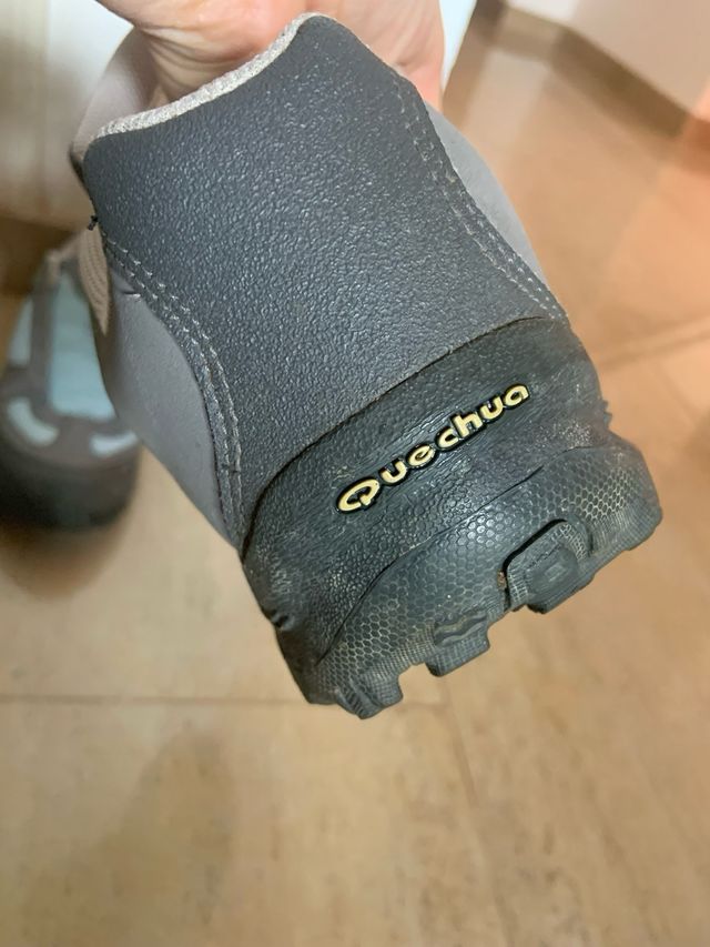 Zapatos de montaña quechua