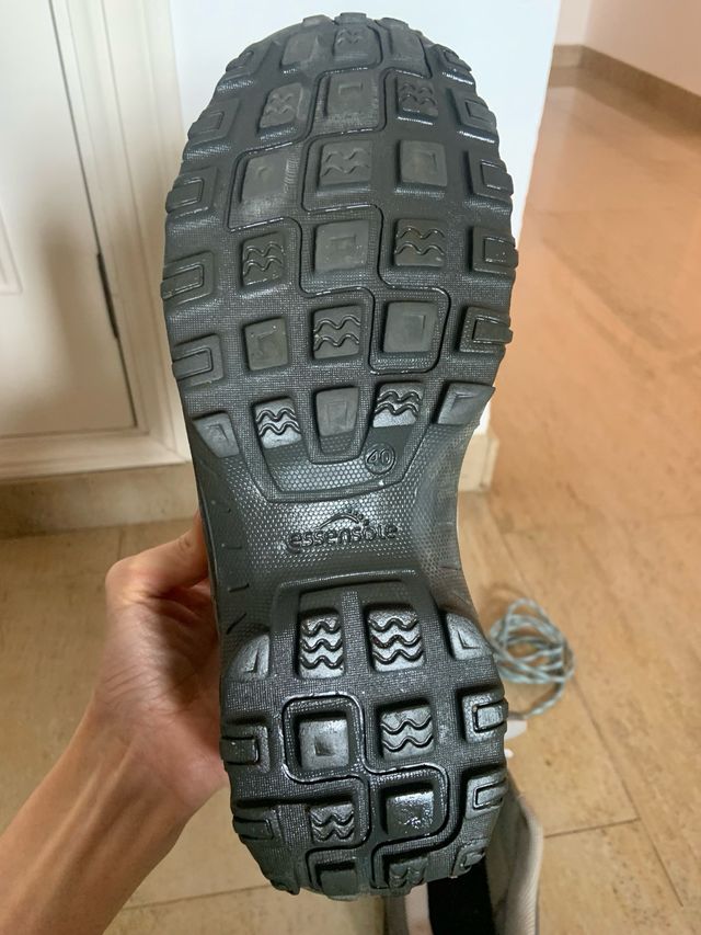 Zapatos de montaña quechua