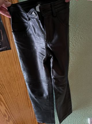 Pantalón de piel de mujer 