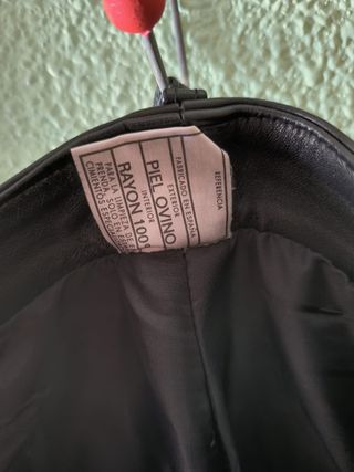 Pantalón de piel de mujer 