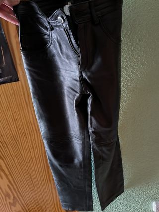 Pantalón de piel de mujer 