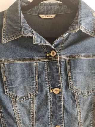 Cazadora vaquera entallada elástica