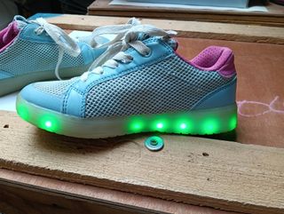 Scarpe Geox Bambina con led luminosi 33