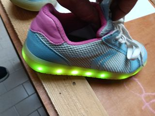 Scarpe Geox Bambina con led luminosi 33