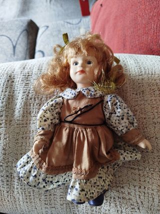 Muñeca porcelana