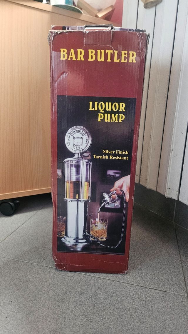 Bar butler liquor pump