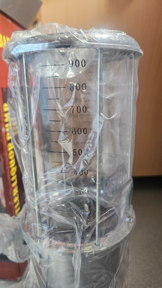 Bar butler liquor pump