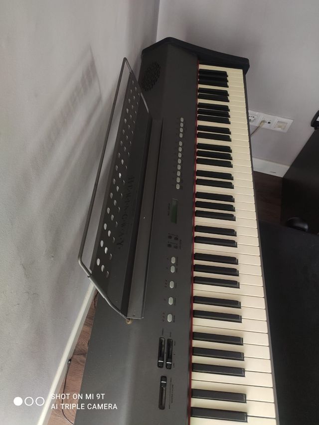 Piano electrónico Hemingway