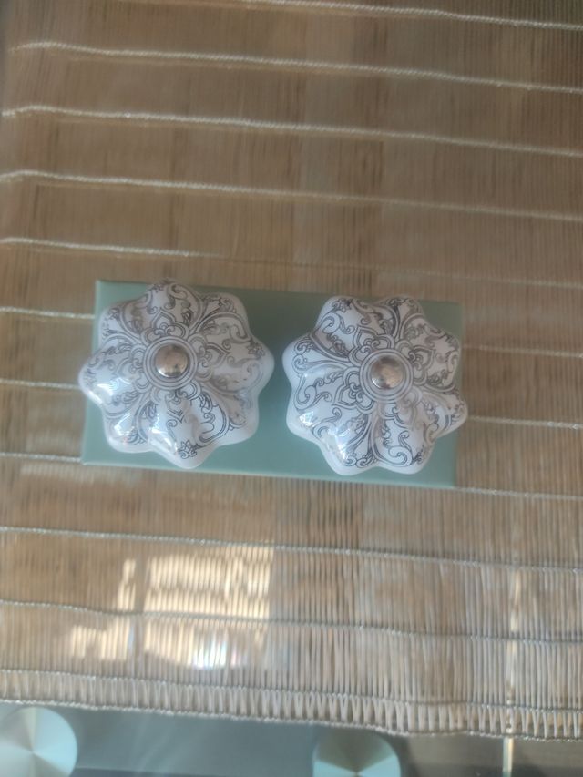 Tiradores puerta armario plateados