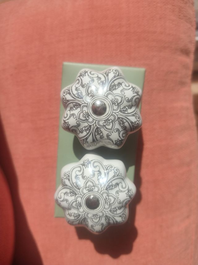 Tiradores puerta armario plateados