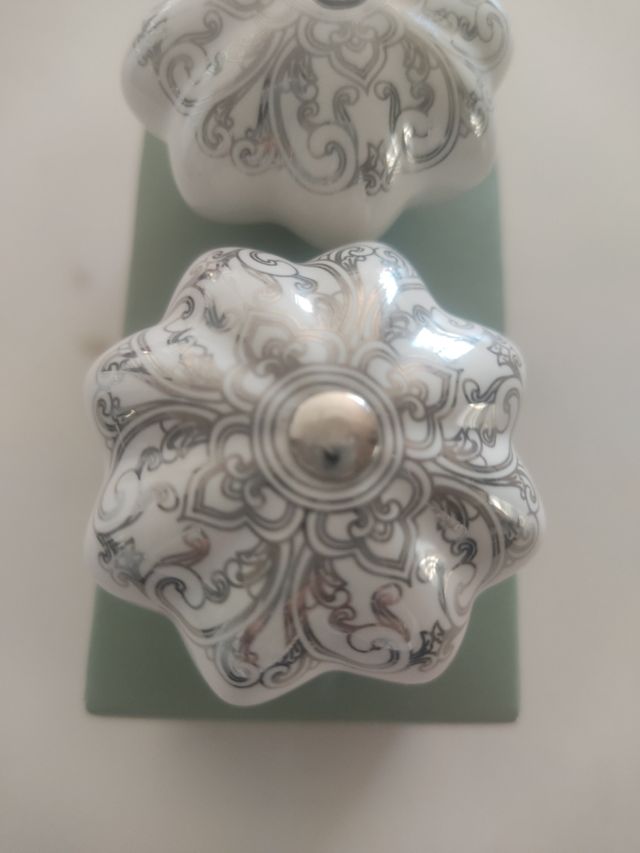 Tiradores puerta armario plateados