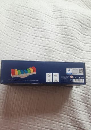 Juego de equilibrio de madera.