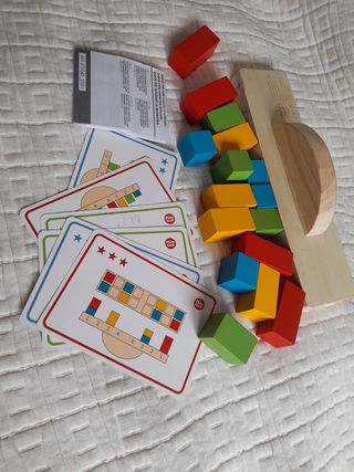Juego de equilibrio de madera.