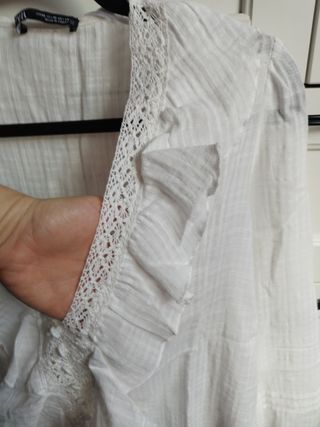 Blusa rustica volantes Zara