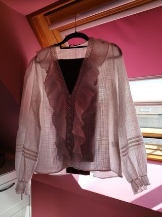 Blusa rustica volantes Zara