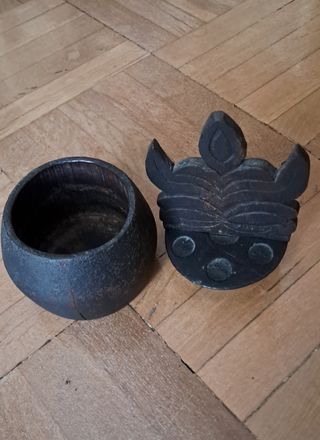 Caja antigua incienso