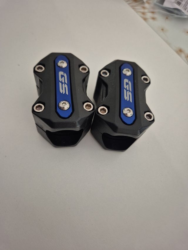 Barra parachoques para motocicletas.