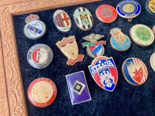 Lote pins fútbol Europa