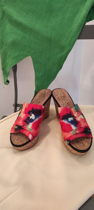 Sandalias coloridas cuña corcho 