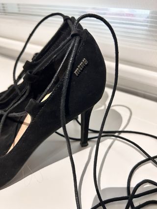 Zapatos stilettos negros Mustang