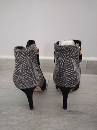Botines negros print