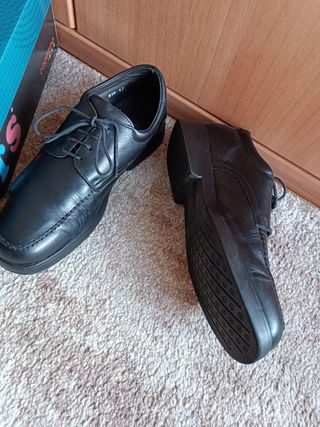 Zapatos de hombre negro n°42, marca"Botanas".