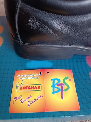 Zapatos de hombre negro n°42, marca"Botanas".